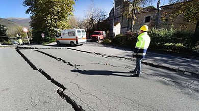 earthquake 1790921 1920
